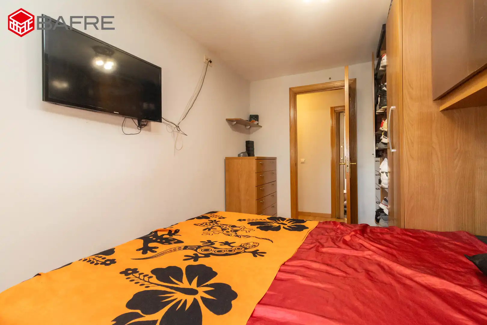 Bedroom of Flat for sale in Madrid  with Heating, Private garden and Storage room