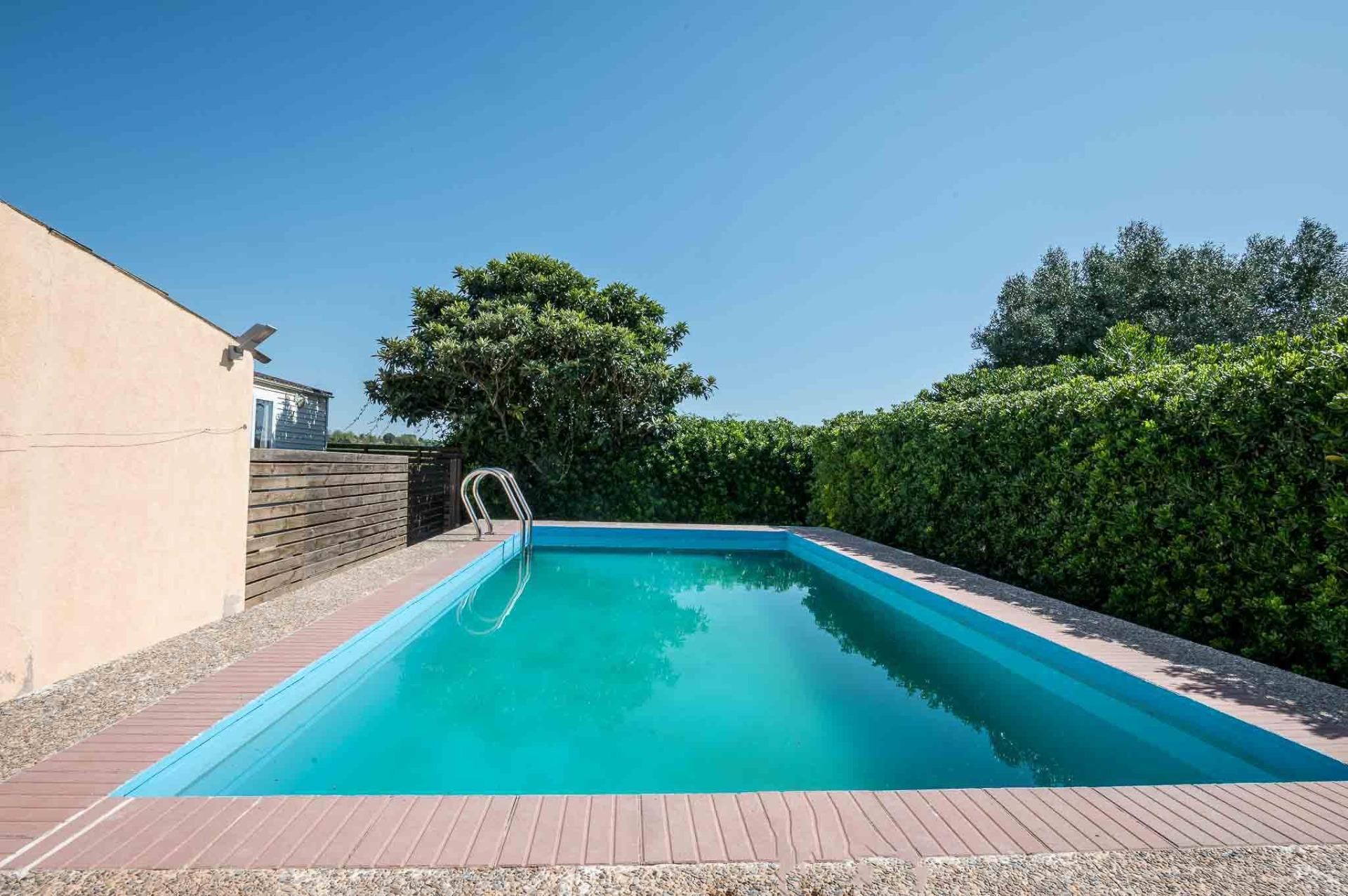 Piscina de Casa o xalet en venda en Vilafranca del Penedès amb Aire condicionat, Calefacció i Traster