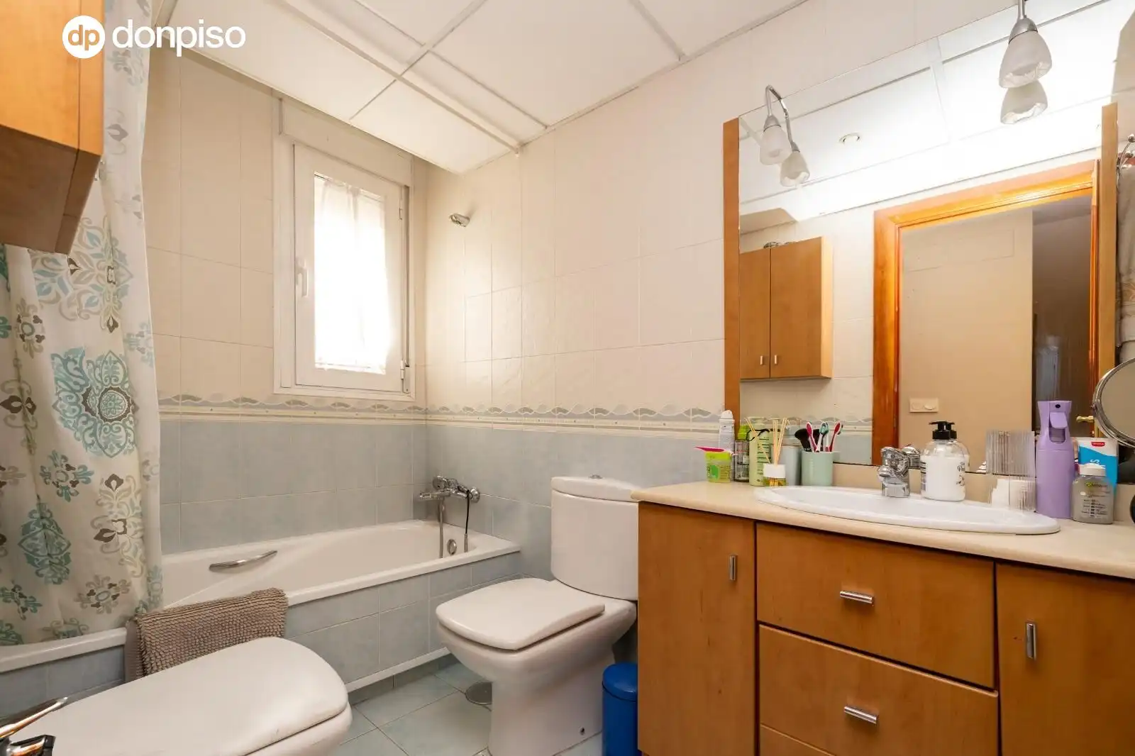 Bathroom of Houses for sale in Granada  with Air Conditioner, Heating and Terrace