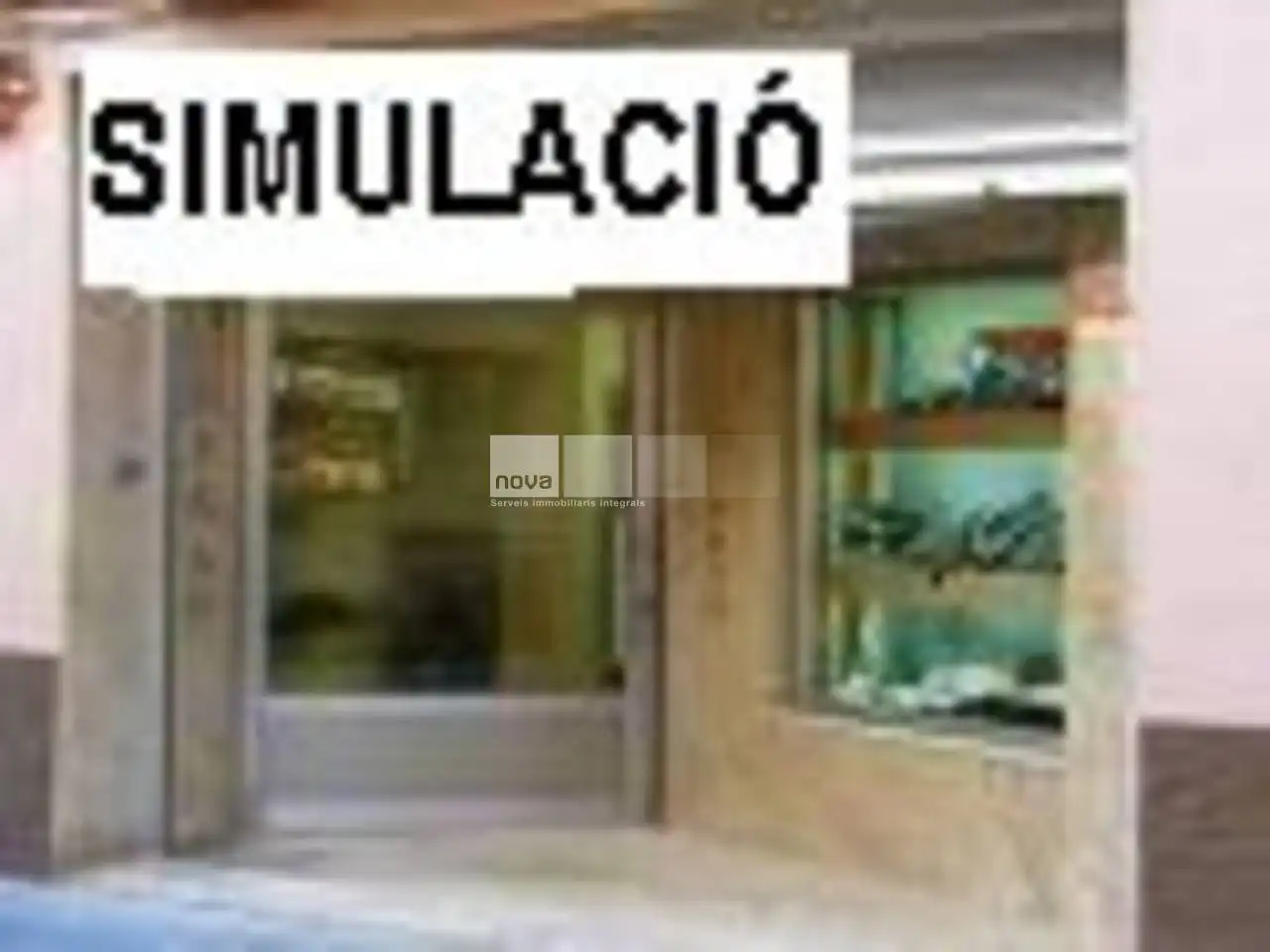 Local commercial à vendre à Tona