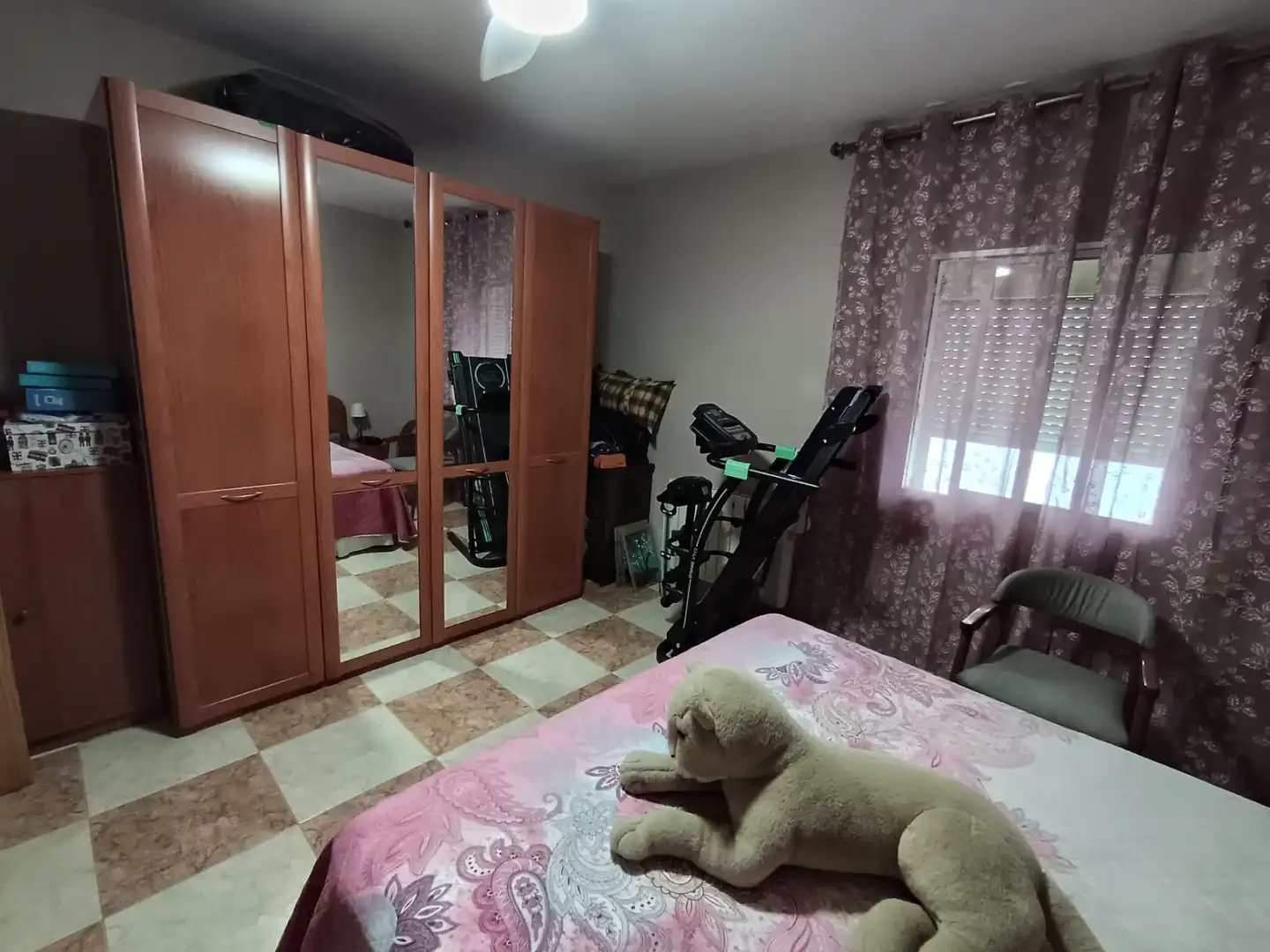 Schlafzimmer von Einfamilien-Reihenhaus zum Verkauf in Jaén mit Klimaanlage, Heizung und Terrasse