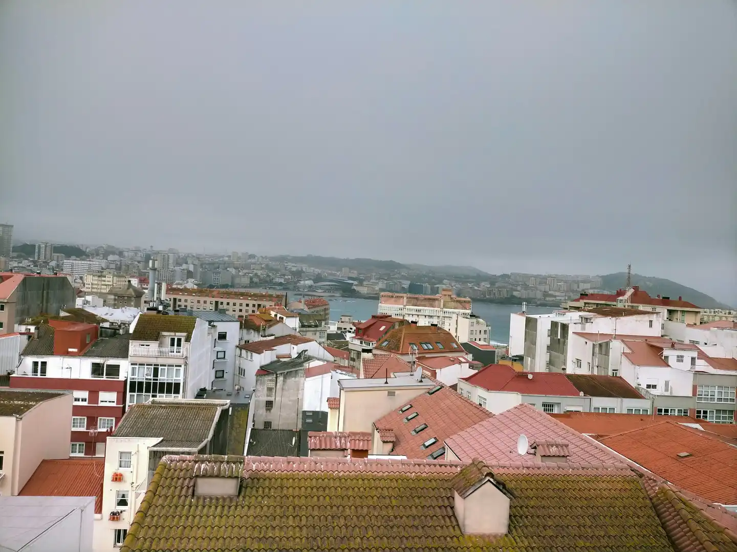Vista exterior de Piso de alquiler en A Coruña Capital  con Calefacción, Amueblado y Horno
