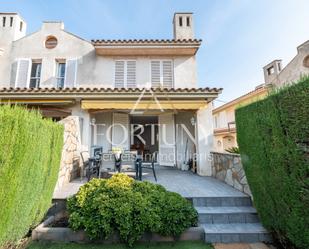 Exterior view of Single-family semi-detached for sale in Cambrils  with Heating, Private garden and Community pool