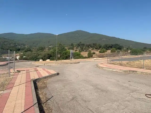 Residential zum Verkauf in PUENTE PASIL, El Tiemblo