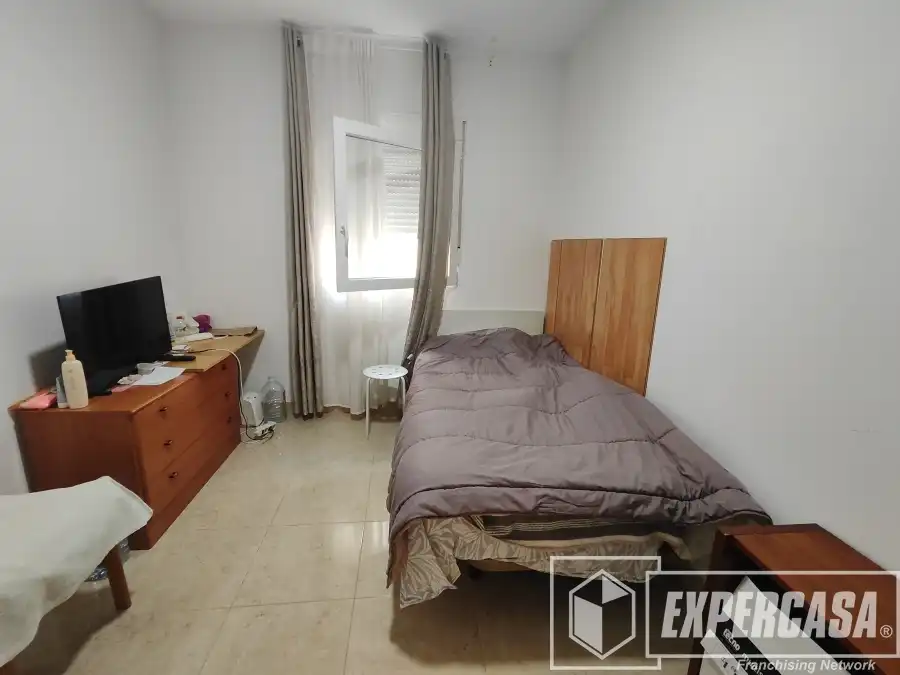 Habitación de Piso en venta en Castellón de la Plana / Castelló de la Plana con Aire acondicionado y Amueblado
