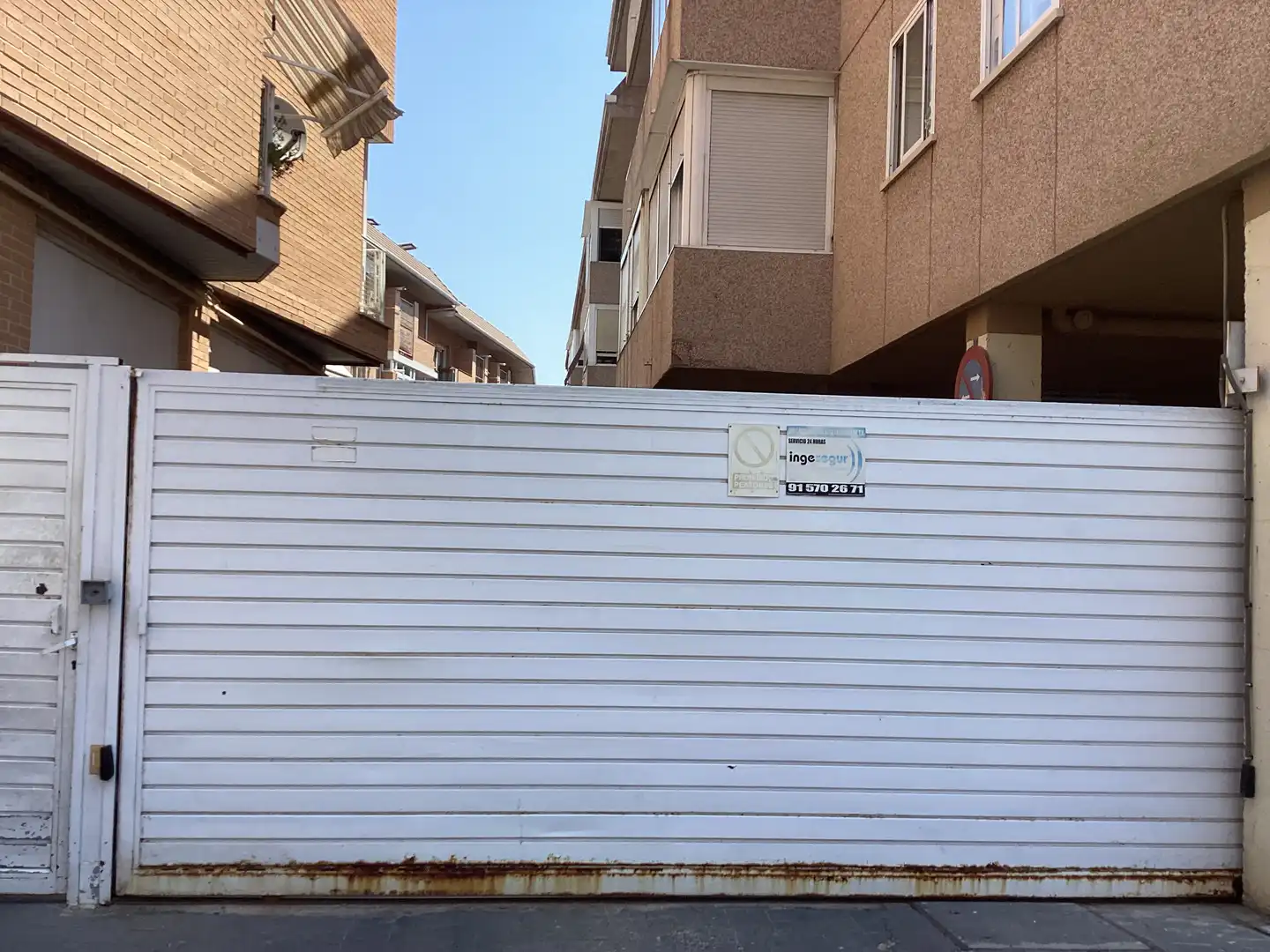 Außenansicht von Garage zur Miete in Galapagar