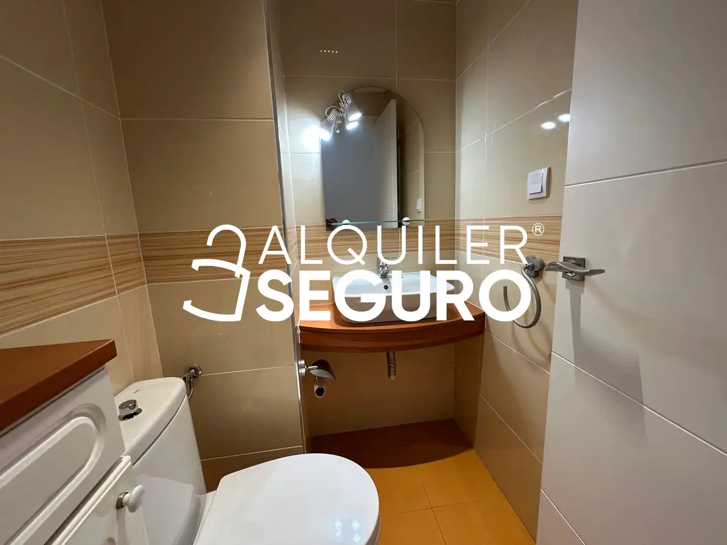 Bathroom of Flat for rent in Torrent  with Air Conditioner, Terrace and Furnished