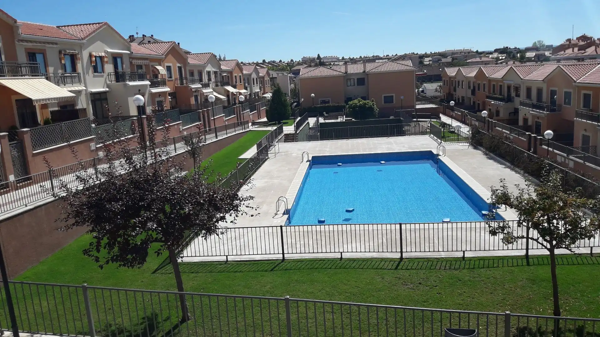 Einfamilien-Reihenhaus zur Miete in CAMPO AZALVARO, 56, Hervencias Altas - El Pinar