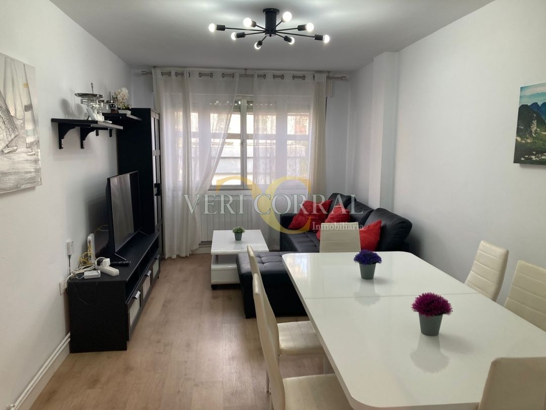 Flat for sale in Avenida Los Soportales, San Vicente de la Barquera