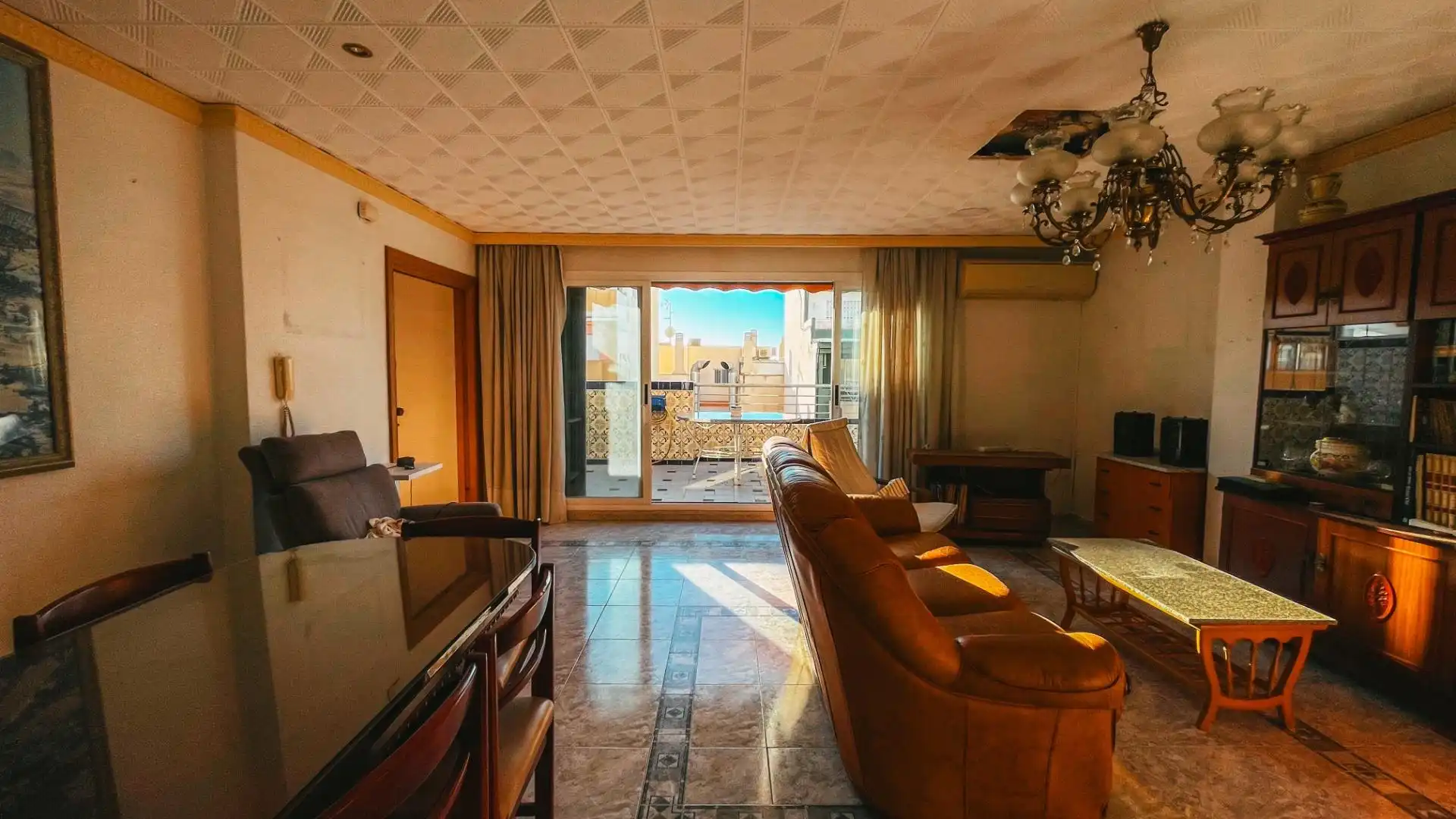 Sala de estar de Ático en venta en Benidorm con Aire acondicionado, Terraza y Trastero