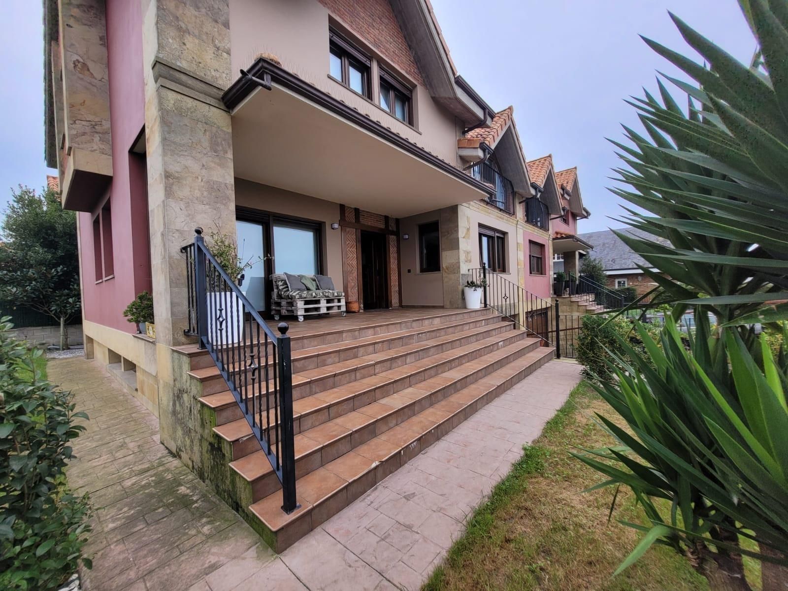Exterior view of Single-family semi-detached to rent in Piélagos  with Heating, Private garden and Storage room