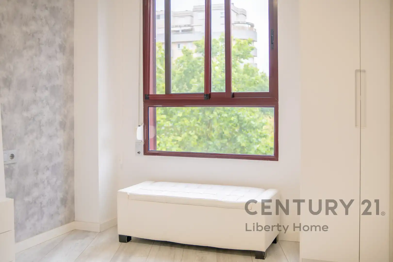 Bedroom of Apartments for rent in Valencia  with Air Conditioner, Private garden and Oven