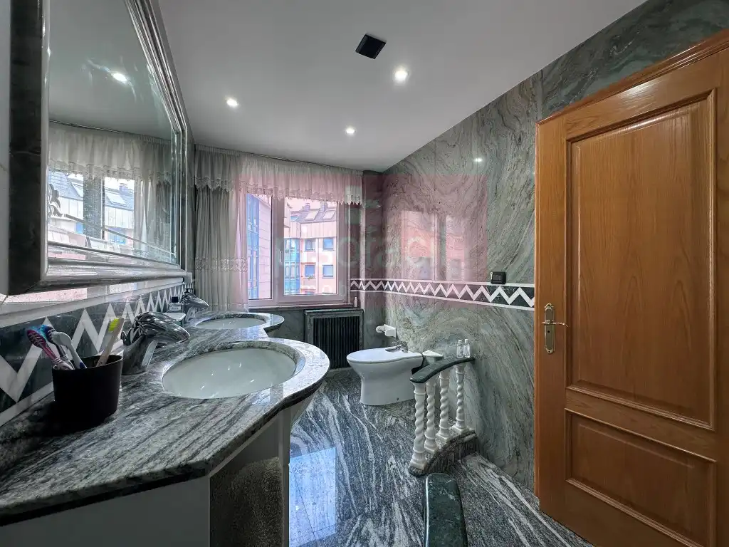 Baño de Piso en venta en Lugo