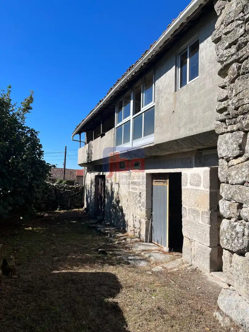 Vista exterior de Casa o xalet en venda en Paderne de Allariz amb Jardí privat i Traster