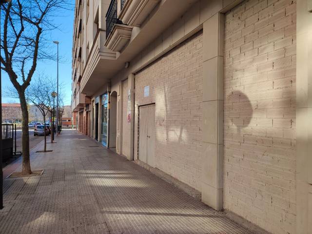 Local comercial en Alquiler en Calle Ronda de los Cuarteles en Oeste