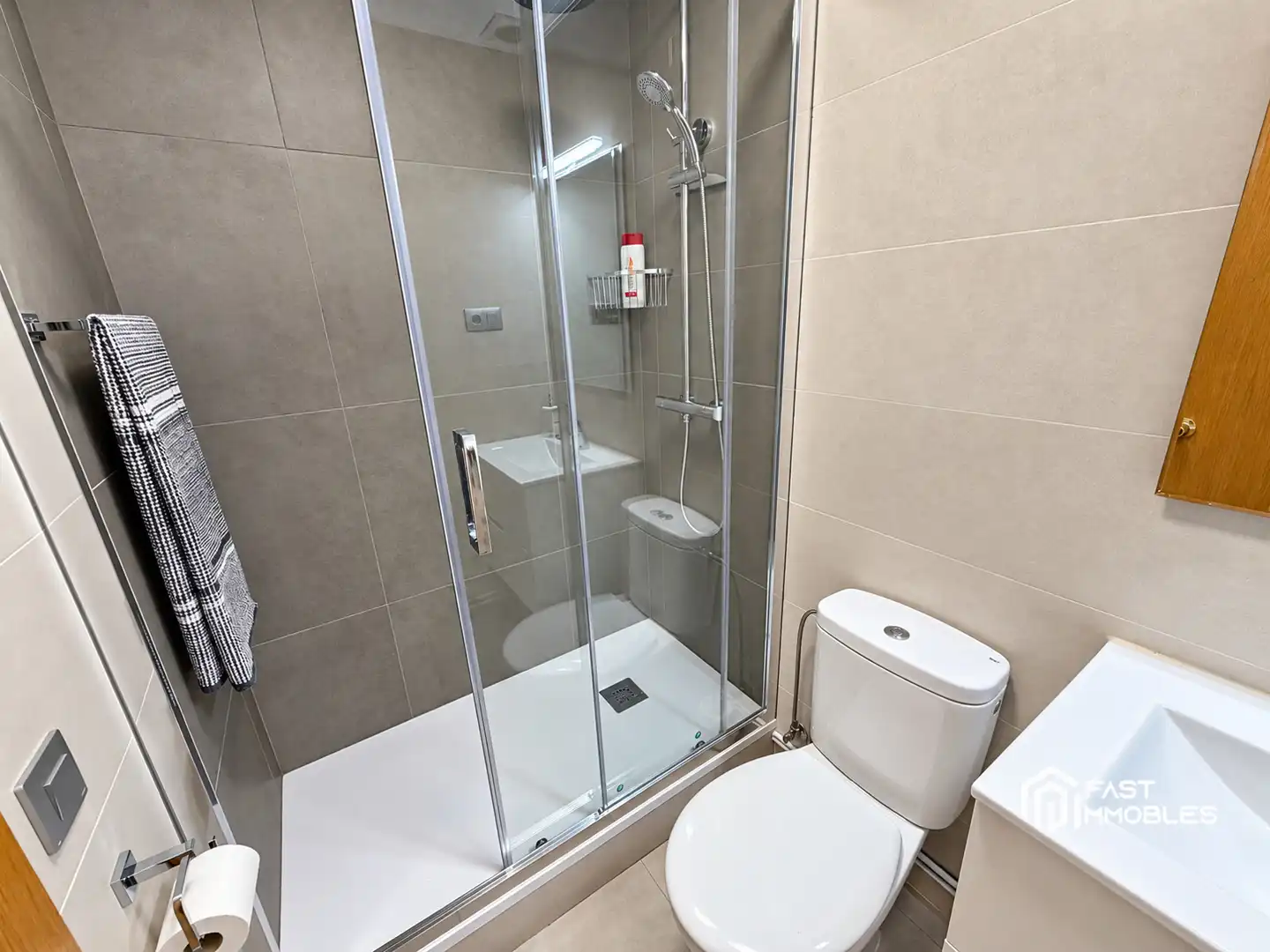 Bathroom of Detached homes for sale in Ponent