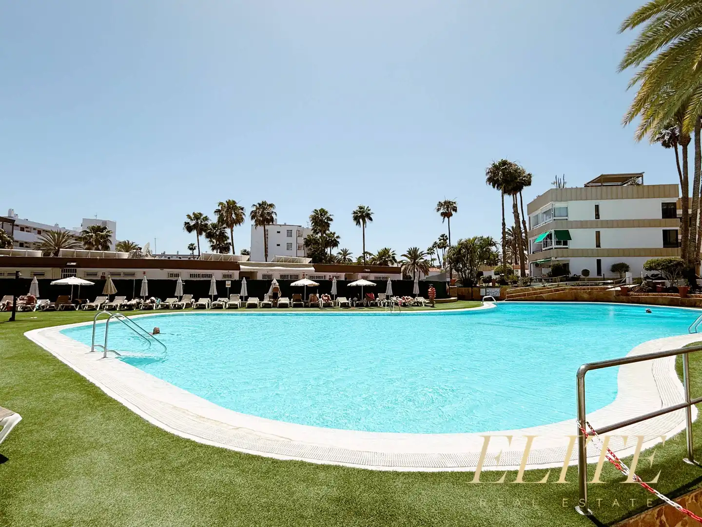 Piscina de Estudio en venta en San Bartolomé de Tirajana con Jardín privado, Terraza y Amueblado