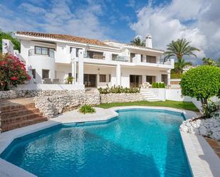 Vista exterior de Casa o xalet de lloguer en Marbella amb Aire condicionat, Terrassa i Piscina