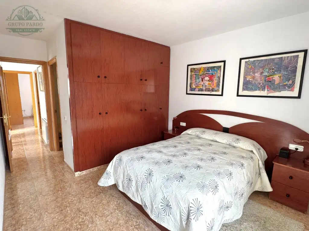 Dormitori de Casa adosada en venda en El Vendrell amb Aire condicionat, Balcó i Piscina comunitària