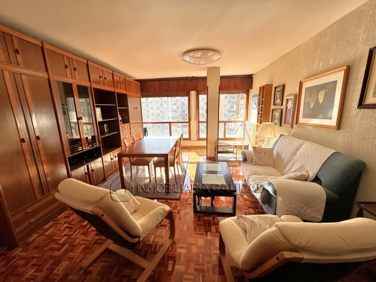 Sala de estar de Piso de alquiler en Burgos con Calefacción y Amueblado