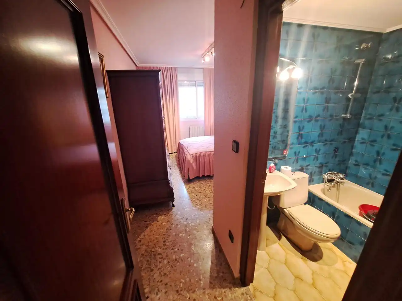Bedroom of Flat for sale in Zaragoza  with Heating, Terrace and Storage room