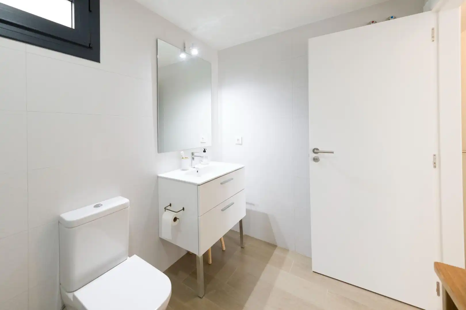 Baño de Apartamento en venta en Castellón de la Plana / Castelló de la Plana con Aire acondicionado, Terraza y Trastero