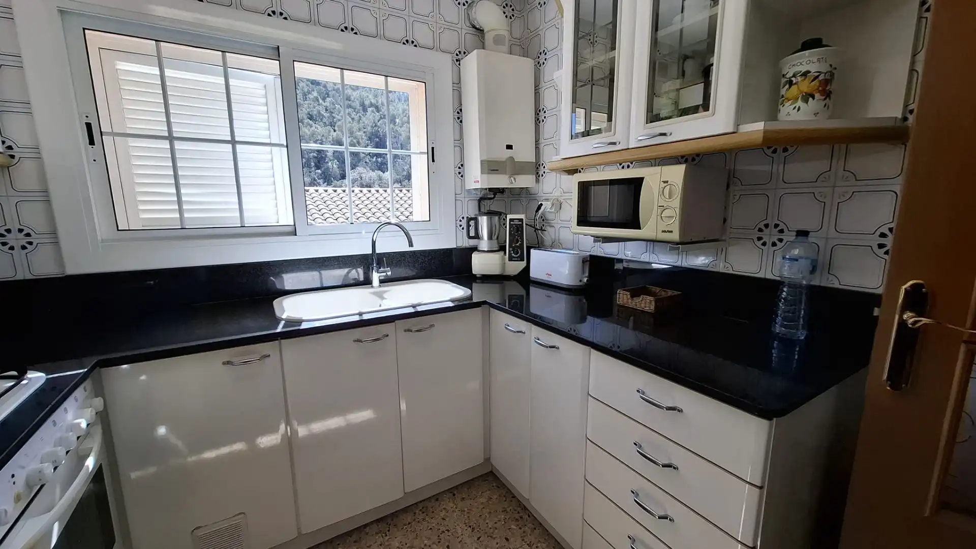 Cuina de Casa o xalet en venda en Cervelló amb Calefacció, Terrassa i Piscina