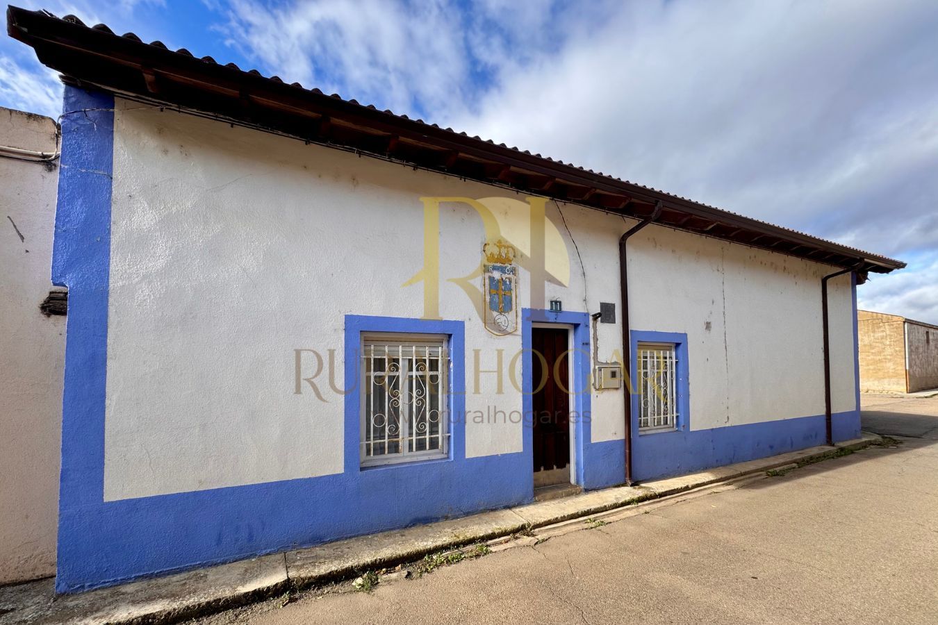 Vista exterior de Casa o xalet en venda en Bercianos del Páramo amb Moblat