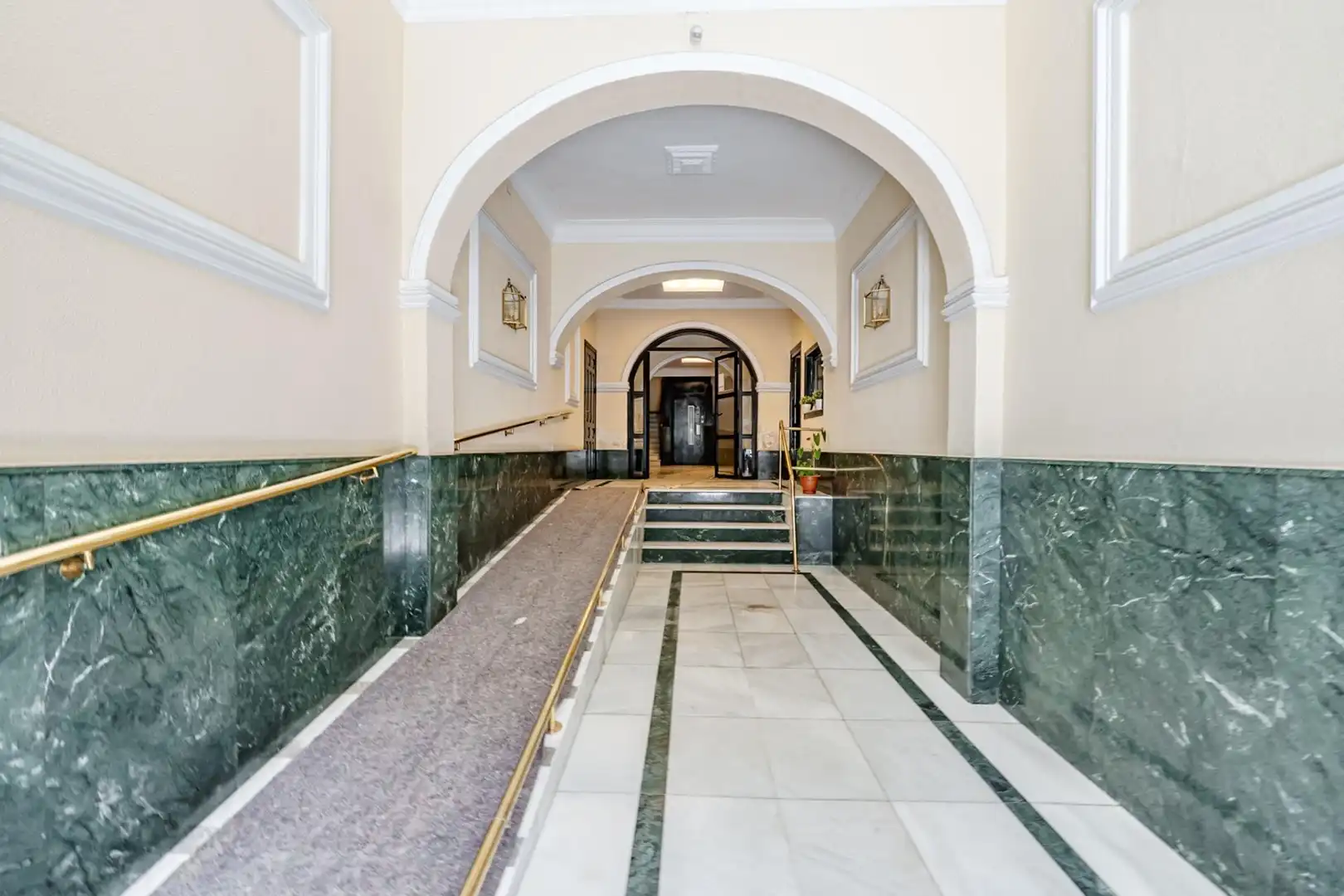 Flat for sale in Madrid  with Heating