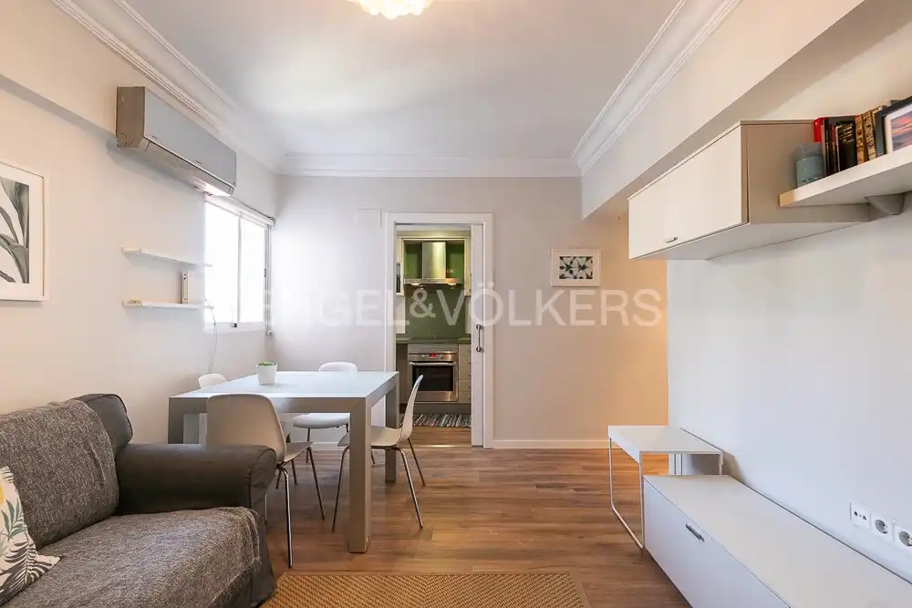 Sala d'estar de Pis de lloguer en Valencia amb Aire condicionat, Calefacció i Parquet