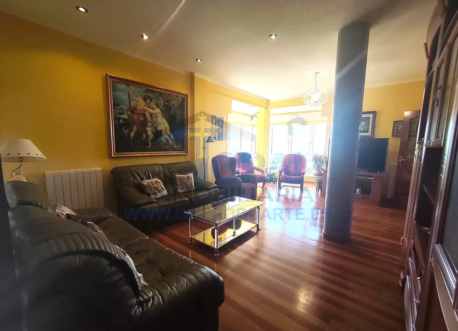 Sala d'estar de Casa o xalet en venda en Siero amb Calefacció, Jardí privat i Parquet