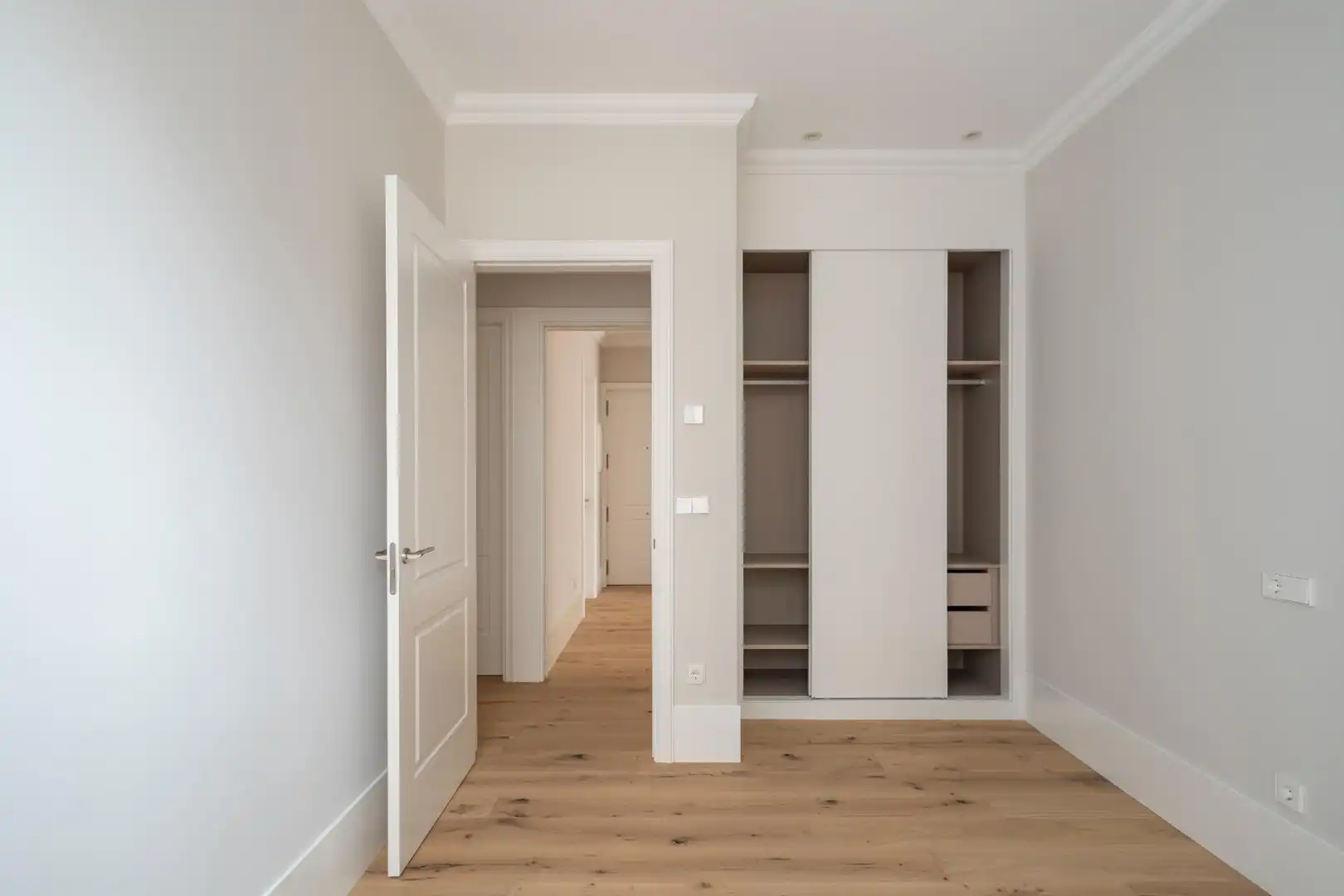 Dormitori de Pis en venda en A Coruña Capital  amb Parquet i Balcó