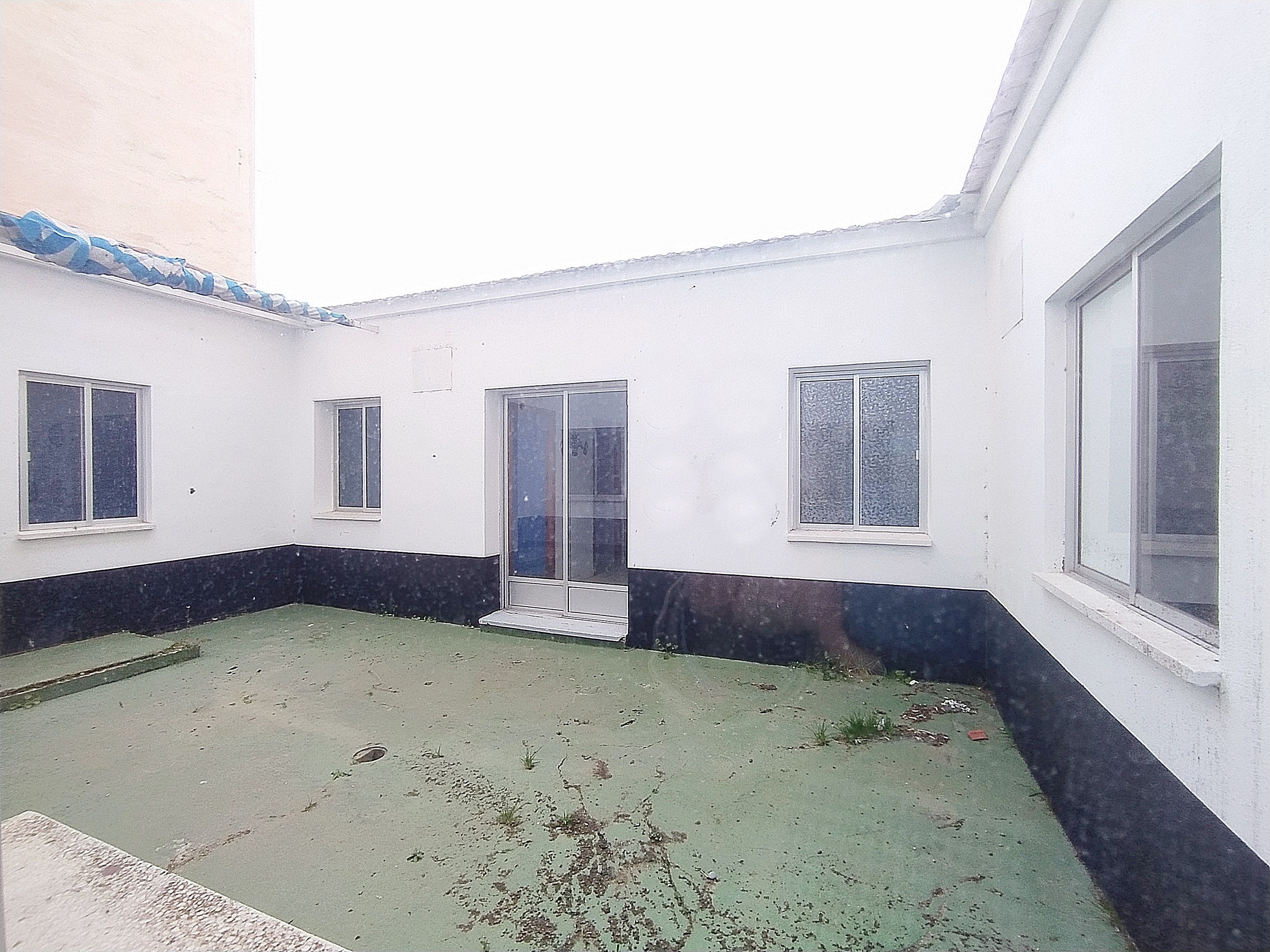 Außenansicht von Geschaftsraum zum Verkauf in Miajadas