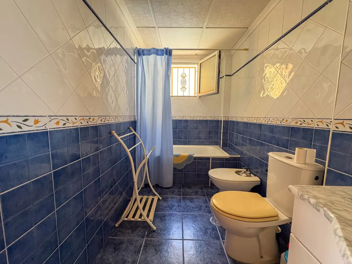 Bathroom of Detached homes for rent in Torrevieja  with Air Conditioner, Heating and Private garden