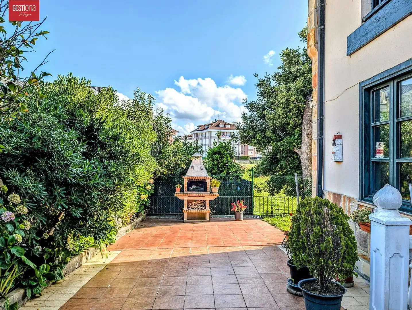 Terrassa de Casa adosada en venda en Noja amb Calefacció, Jardí privat i Terrassa