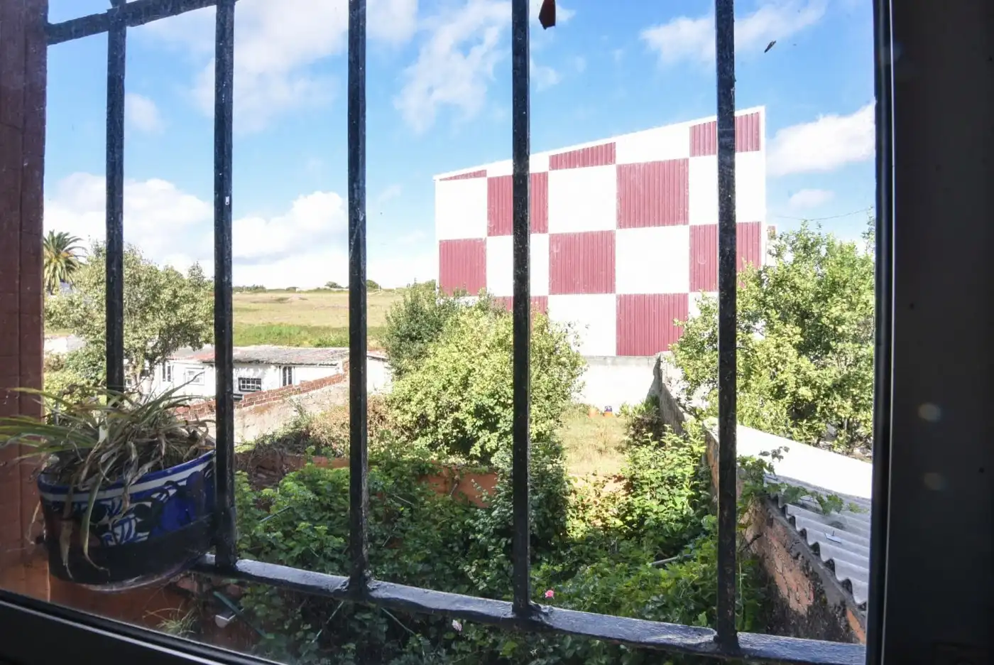 Casa o xalet en venda en A Coruña Capital  amb Jardí privat, Traster i Alarma