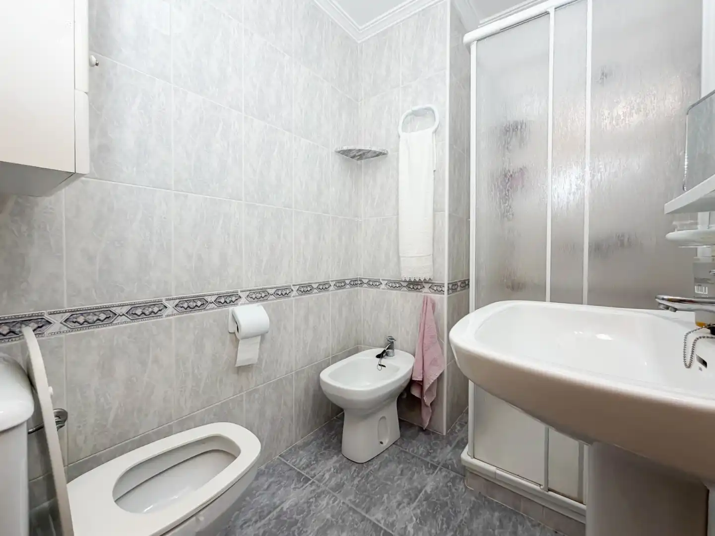 Bathroom of Apartments for sale in El Campello  with Air Conditioner, Storage room and Balcony