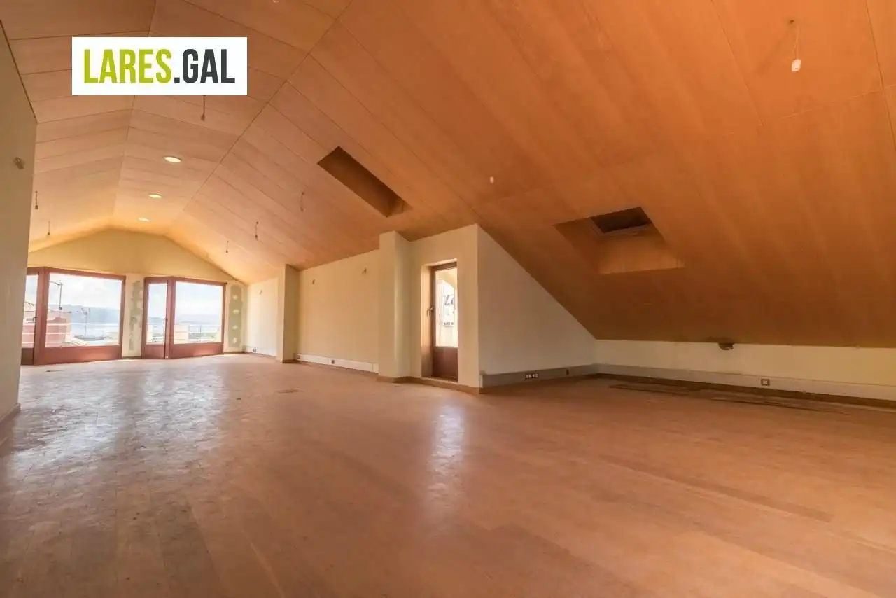 Oficina en venta en Cangas  con Terraza