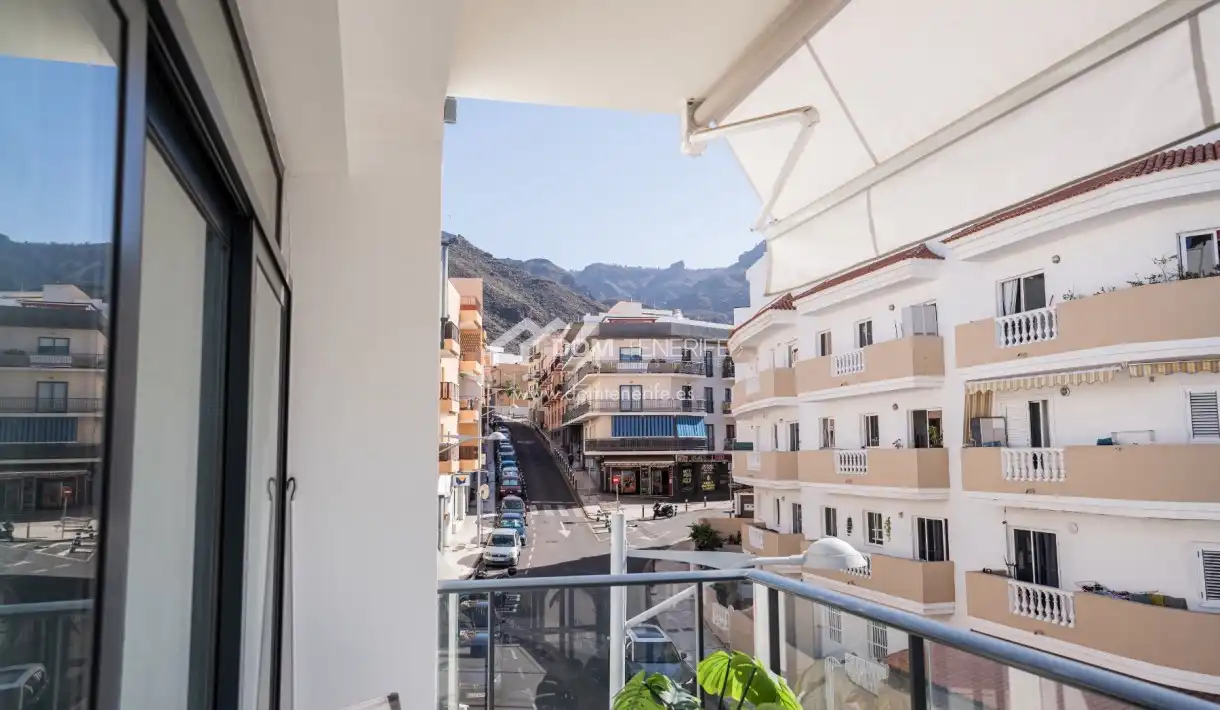 Vista exterior de Piso en venta en Adeje con Terraza, Trastero y Piscina