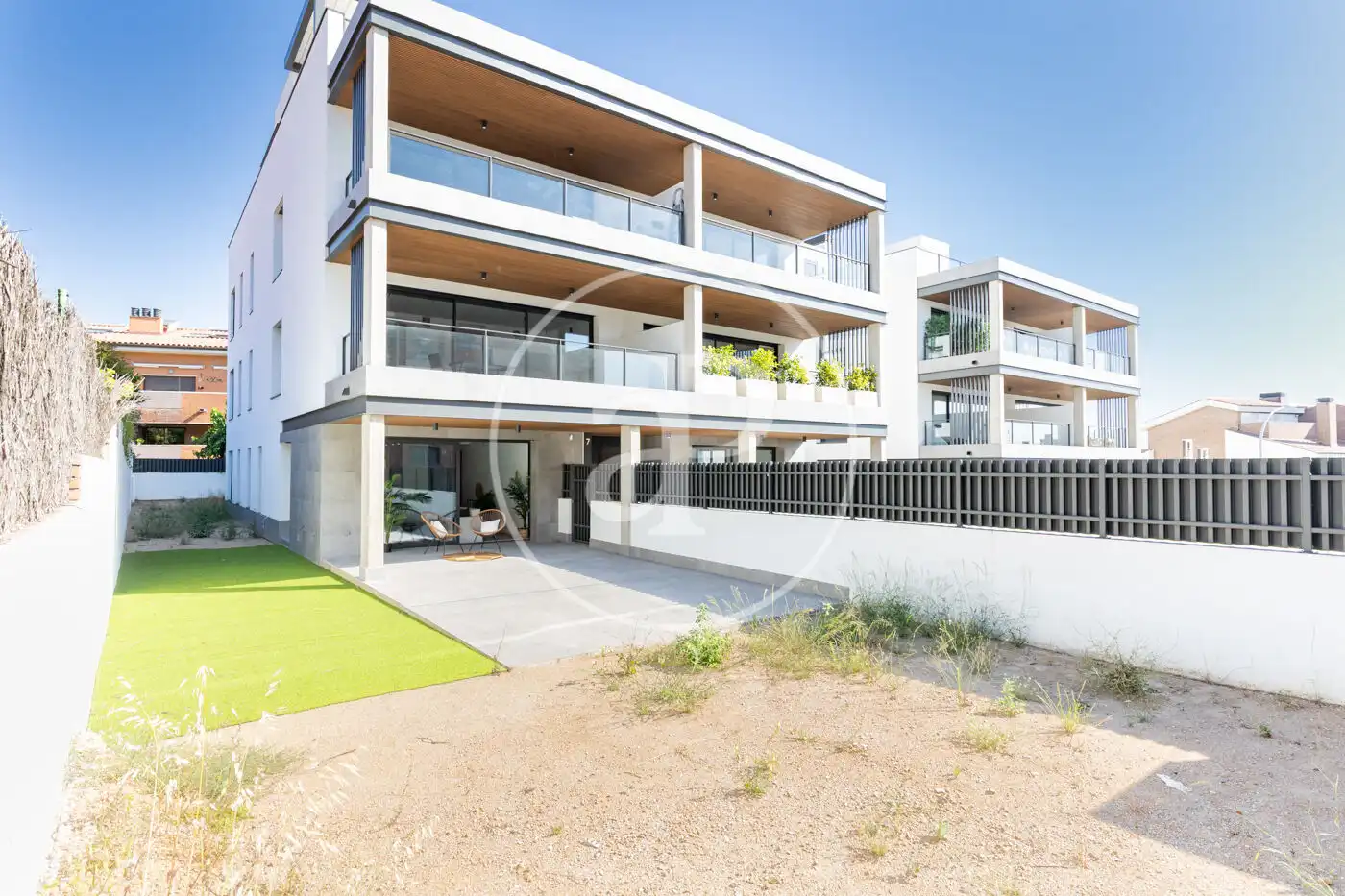 Außenansicht von Wohnung zum Verkauf in Sant Cugat del Vallès mit Klimaanlage, Heizung und Privatgarten