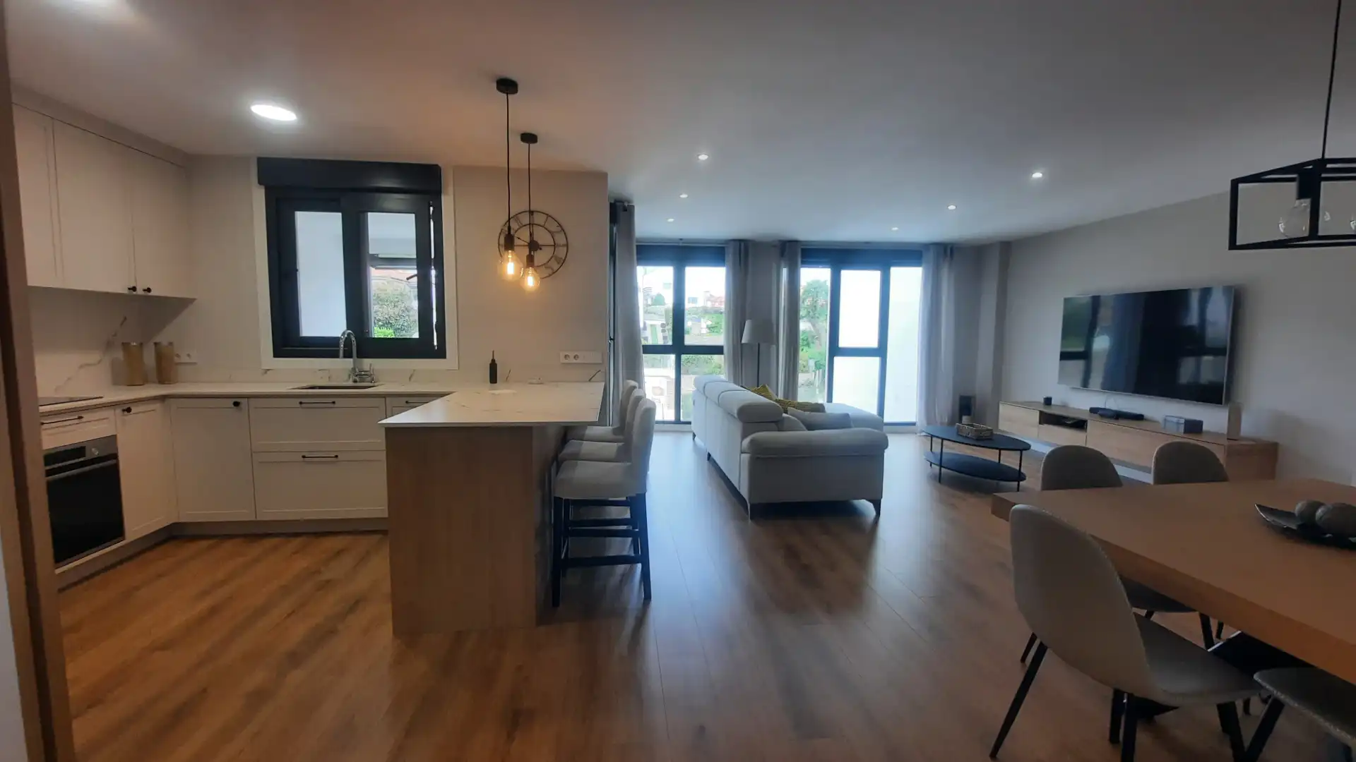 Sala de estar de Dúplex en venta en Vigo  con Aire acondicionado, Calefacción y Jardín privado