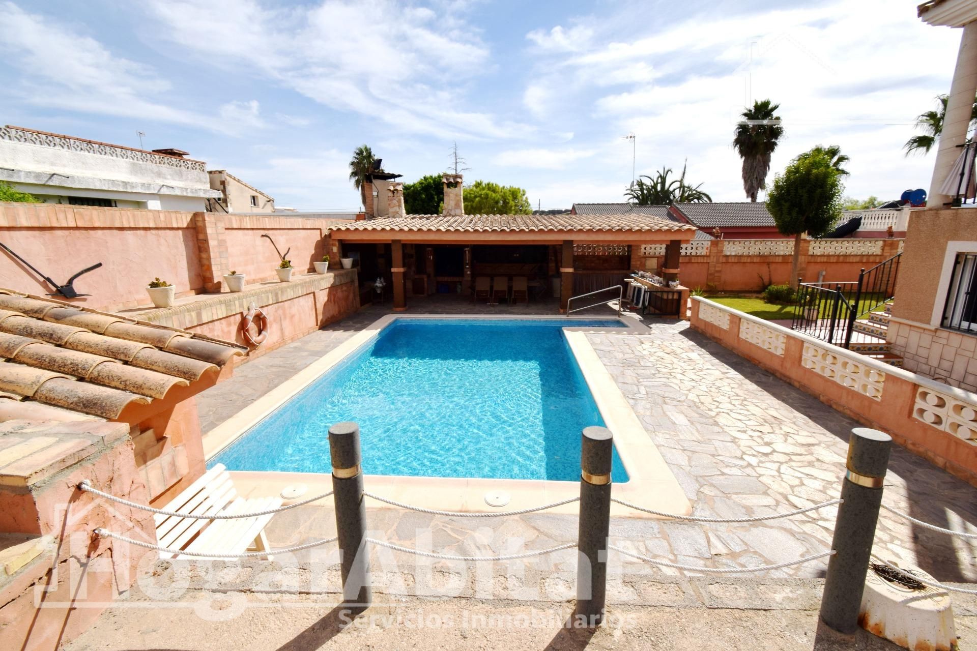 Piscina de Casa o chalet en venta en Montserrat con Aire acondicionado, Calefacción y Jardín privado