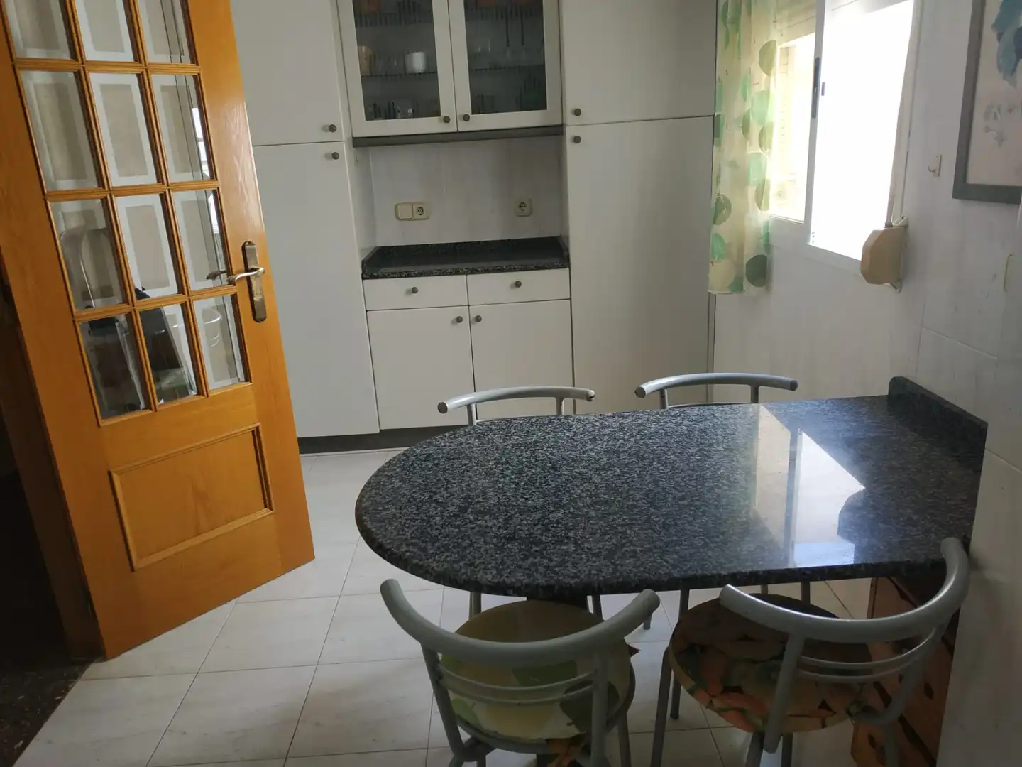 Cocina de Piso de alquiler en Valencia con Amueblado, Horno y Lavadora