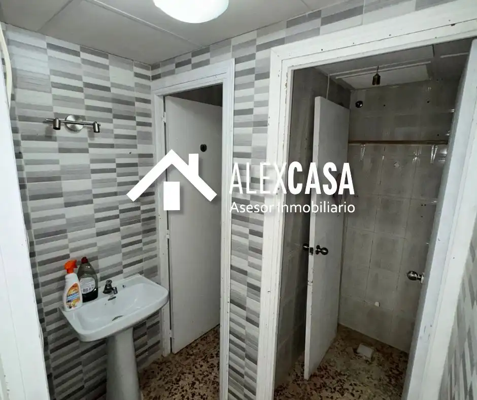 Local comercial en venda a Cabra, imagen 4