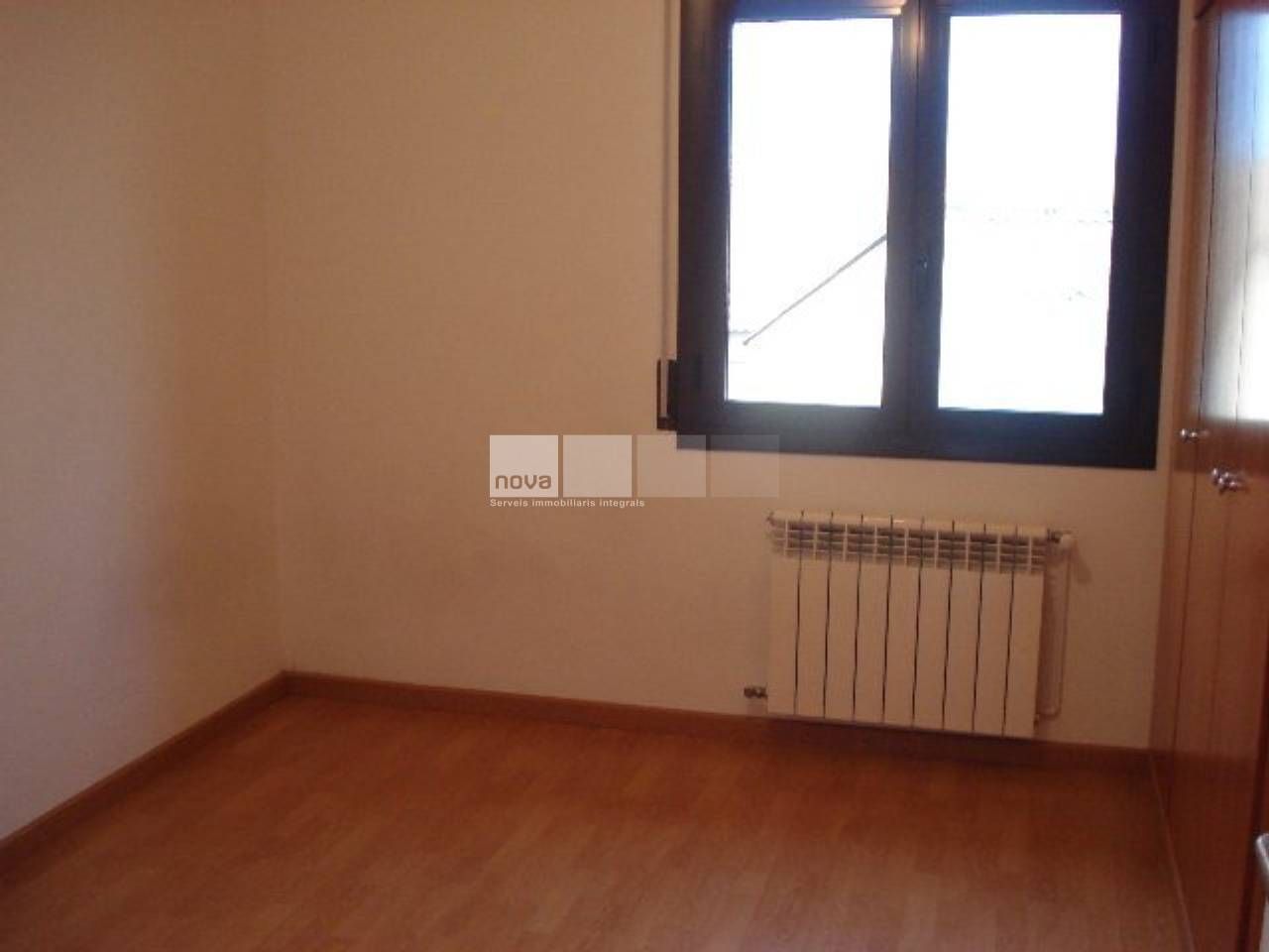 Wohnung zum verkauf in Seva mit Heizung, Abstellraum und Balkon