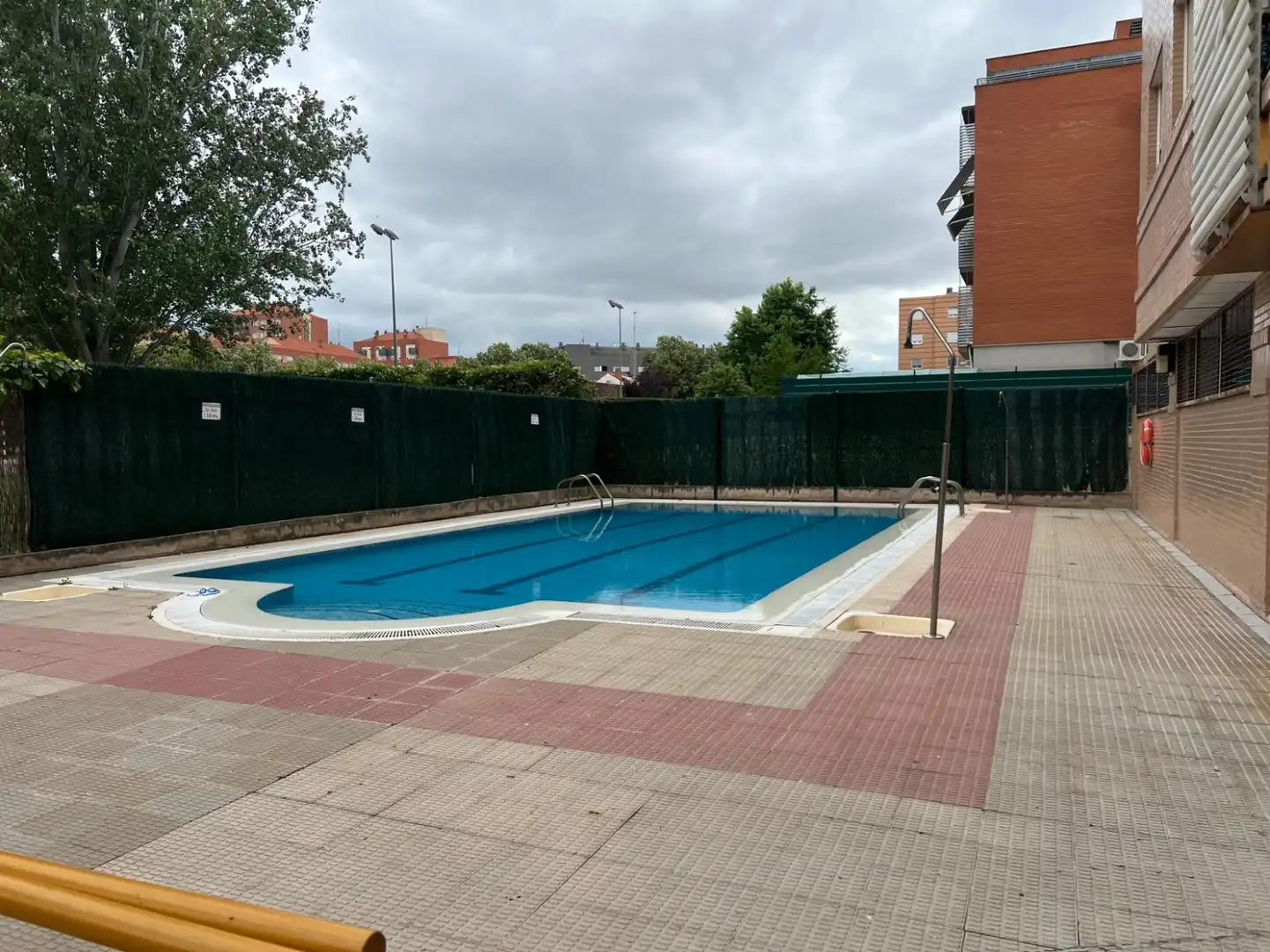 Piscina de Piso en venta en  Logroño con Calefacción, Terraza y Trastero
