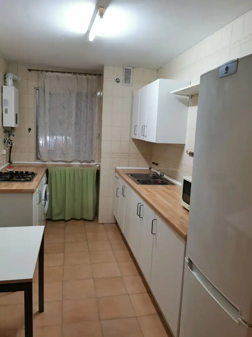 Kitchen of Flat for rent in Sevilla  with Air Conditioner, Terrace and Furnished