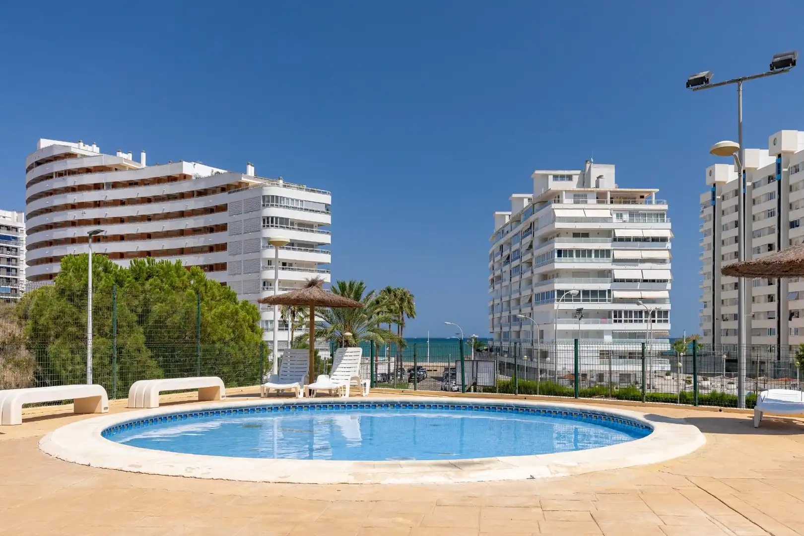 Piscina de Casa adosada en venda en Cullera amb Aire condicionat, Calefacció i Terrassa