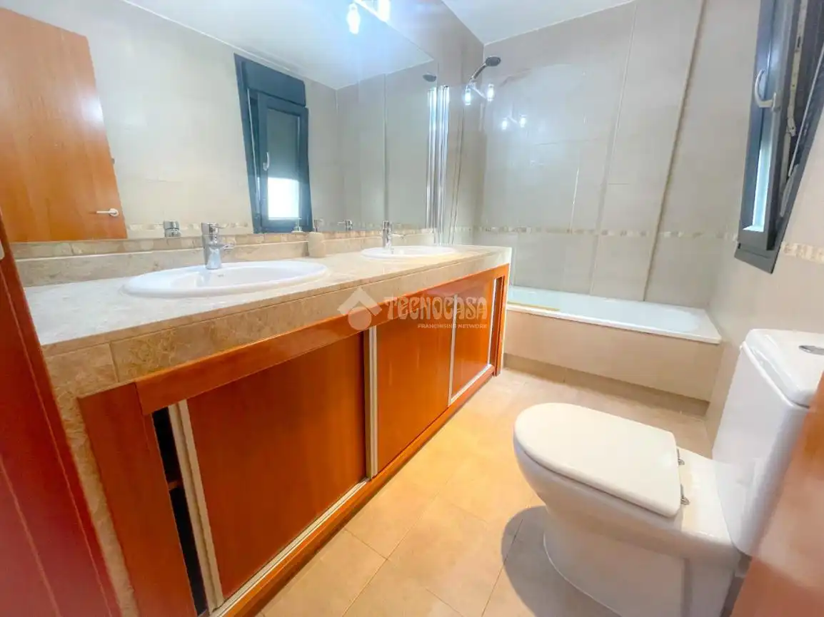 Bathroom of Flat for sale in Guadarrama  with Heating, Storage room and Balcony