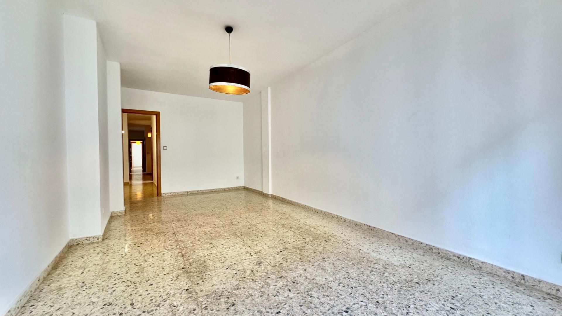 Wohnung zum Verkauf in Antequera mit Balkon